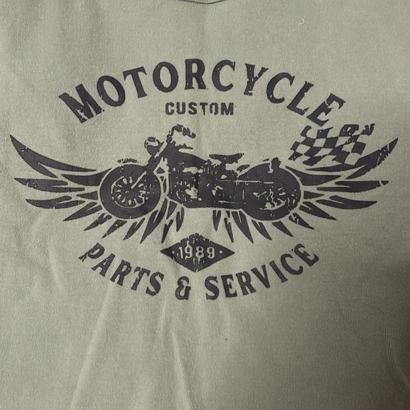 Battered motorcycle crop top - Picture 2 of 7